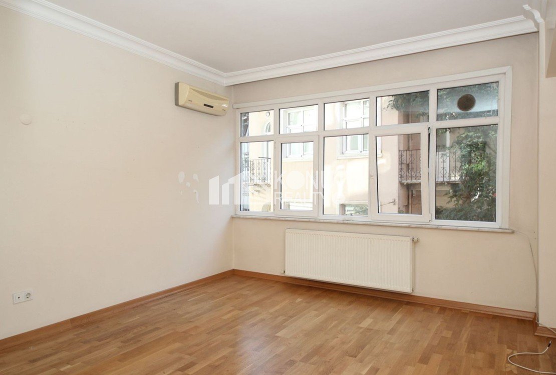 Cihangir'de 3+1, 100 m² Kiralık Daire