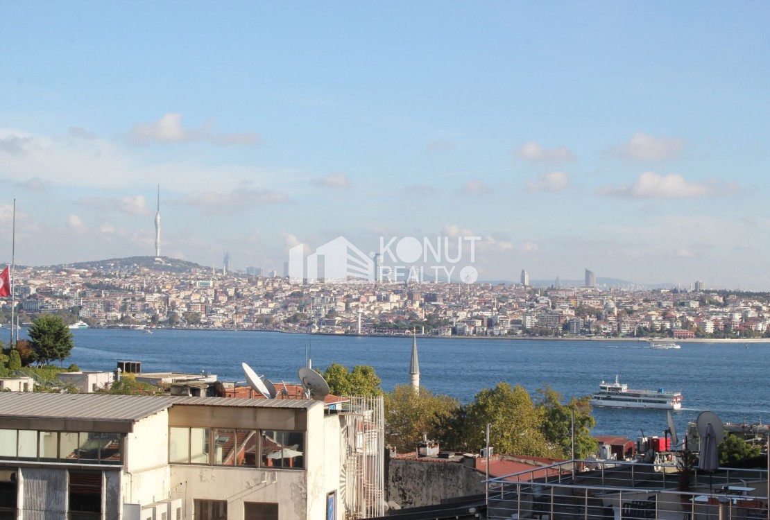 Cihangir'de Boğaz Manzaralı, Teraslı, Eşyalı, Kiralık Daire