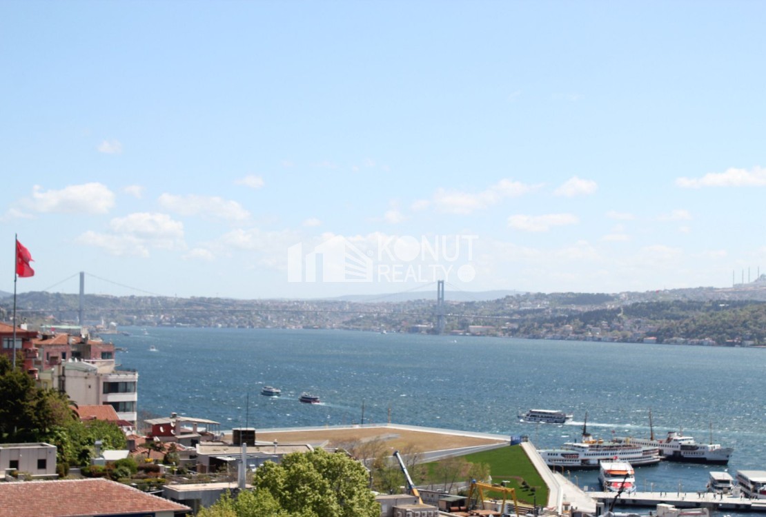Cihangir de Panoramik Manzaralı Balkonlu Daire
