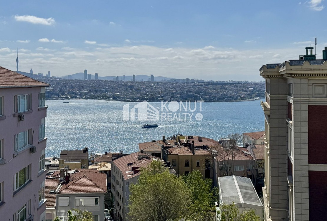 Gümüşsuyu, Palas Binada, Deniz Manzaralı Daire