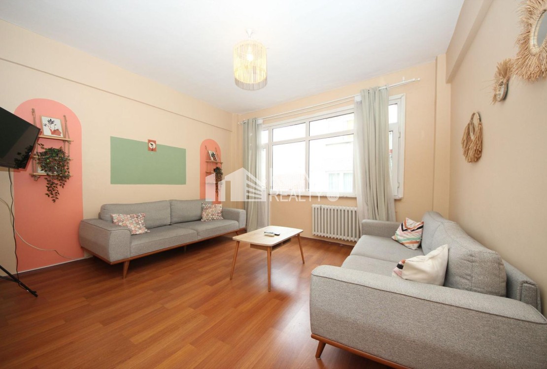 Gümüşsuyu'nda Mobilyalı 2+1 Ferah Kiralık Daire