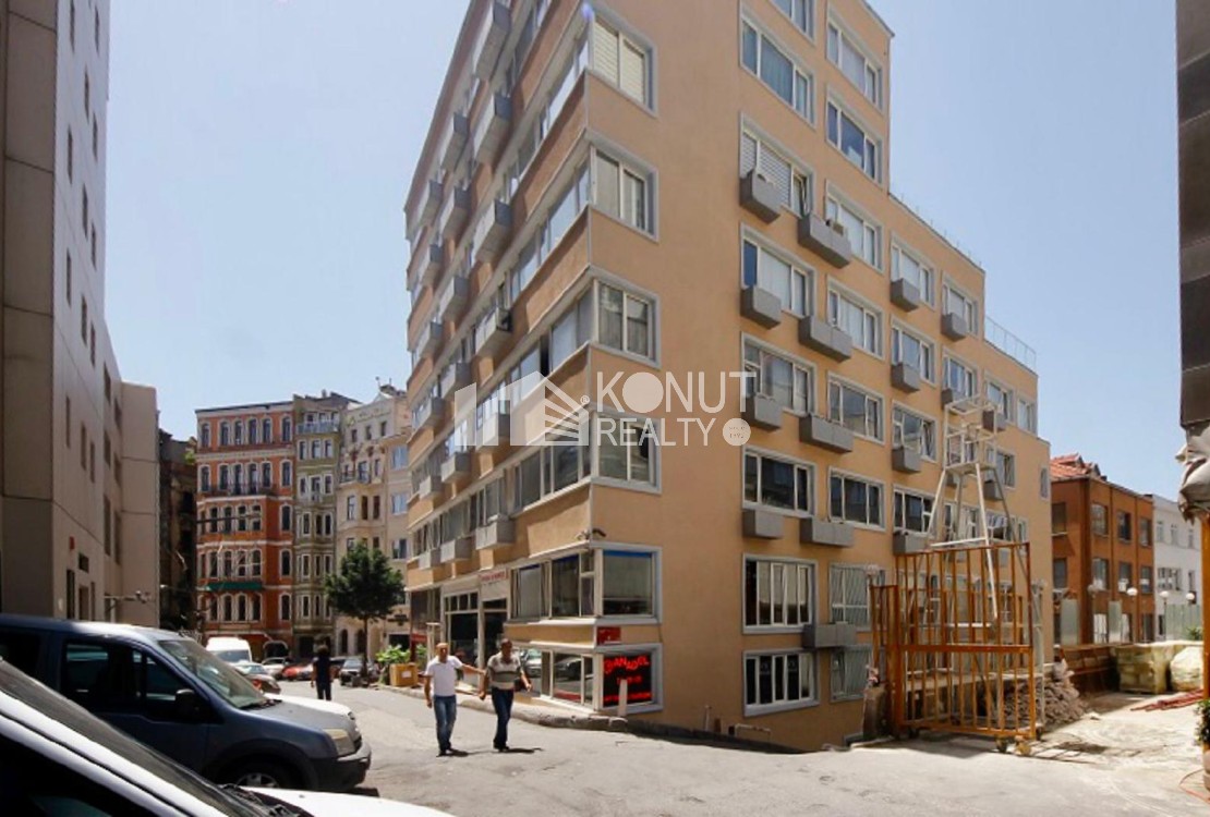 Taksim The Marmara Otel Yanı, 20 m² Ferah Ofis