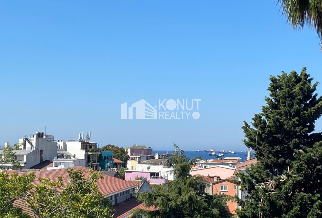 Sultan Ahmet Meydanına Çok Yakın Deniz Manzaralı Bakımlı 2+1