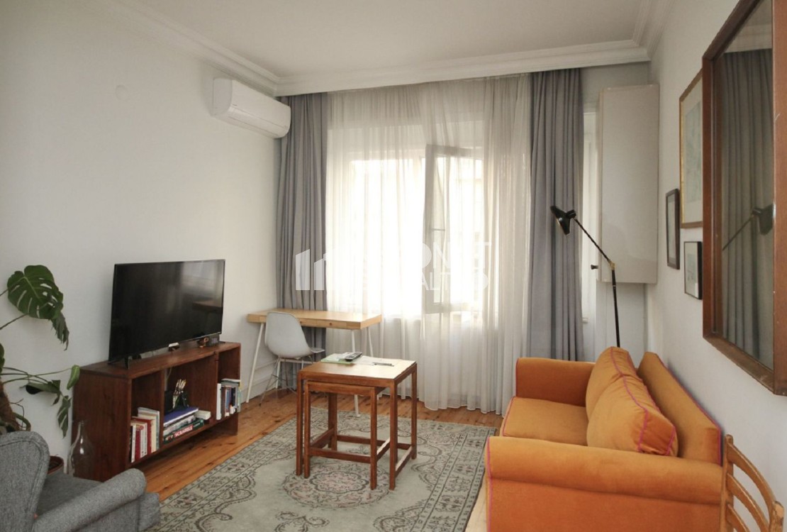 Cihangir Merkezde 1+1 Eşyalı Kiralık Daire
