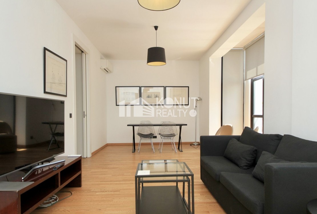 Furnished, 2-Bedroom-Flat - Indoor Parking