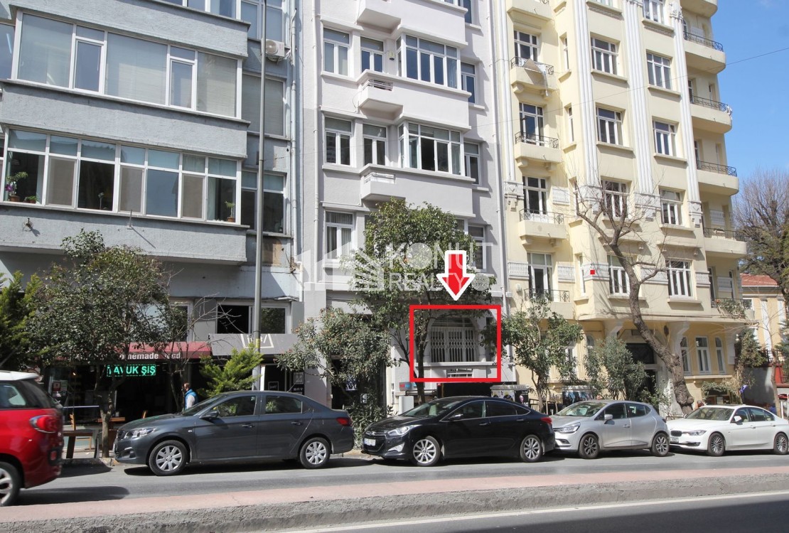 Gümüşsuyu İnönü Cad. Palas Binada Kiralık Ofis