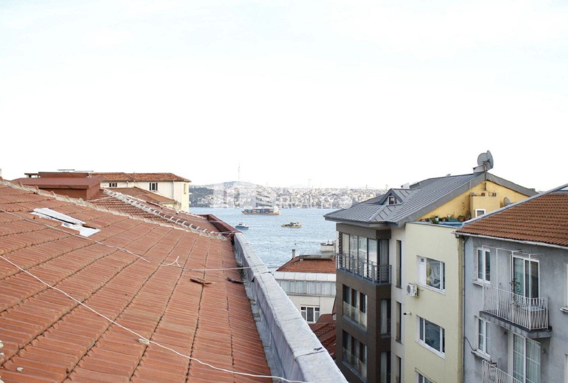 Gümüşsuyu'nda İ.T.Ü Karşısı, Teraslı, 2+1, 200m2. Ofis