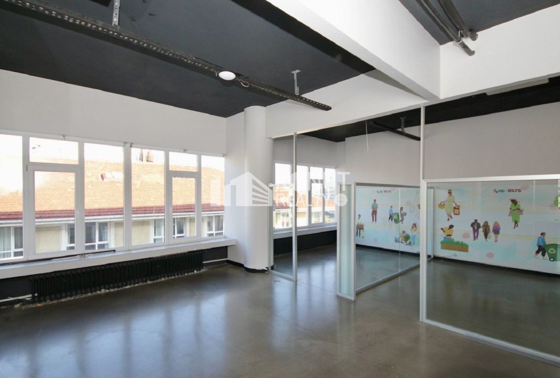 Harbiye Cumhuriyet Caddesi'nde 250m² Kiralık Ofis