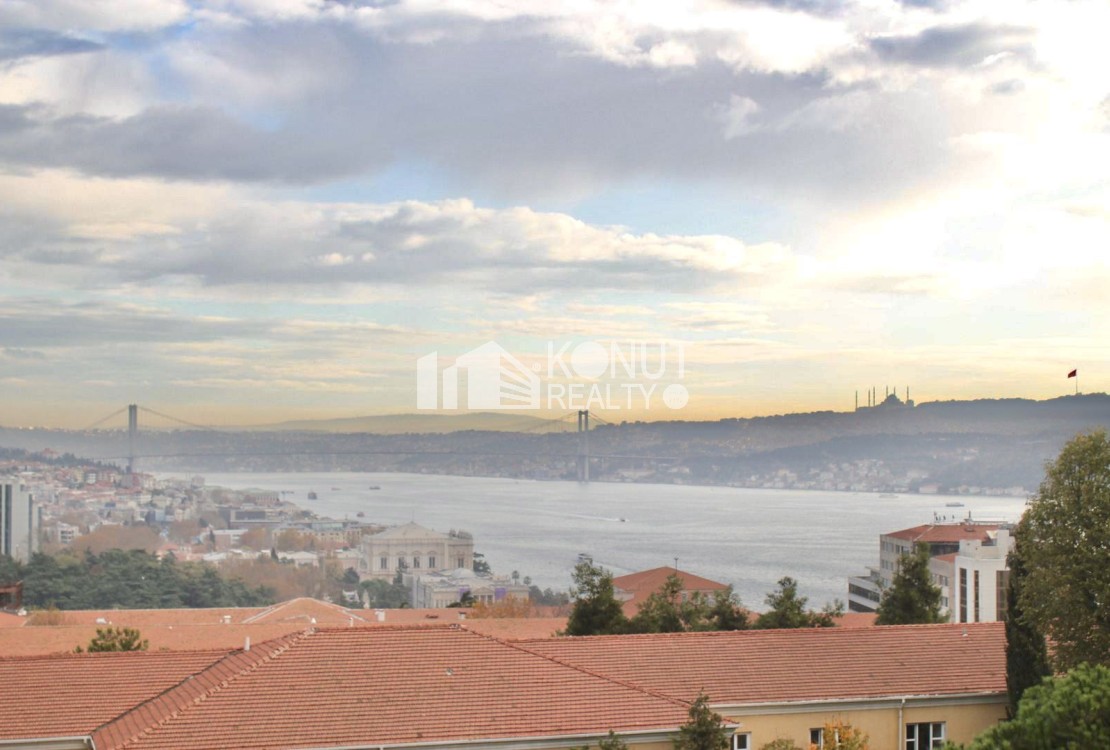 Gümüşsuyu'nda Boğaz Manzaralı 160m² Ofis