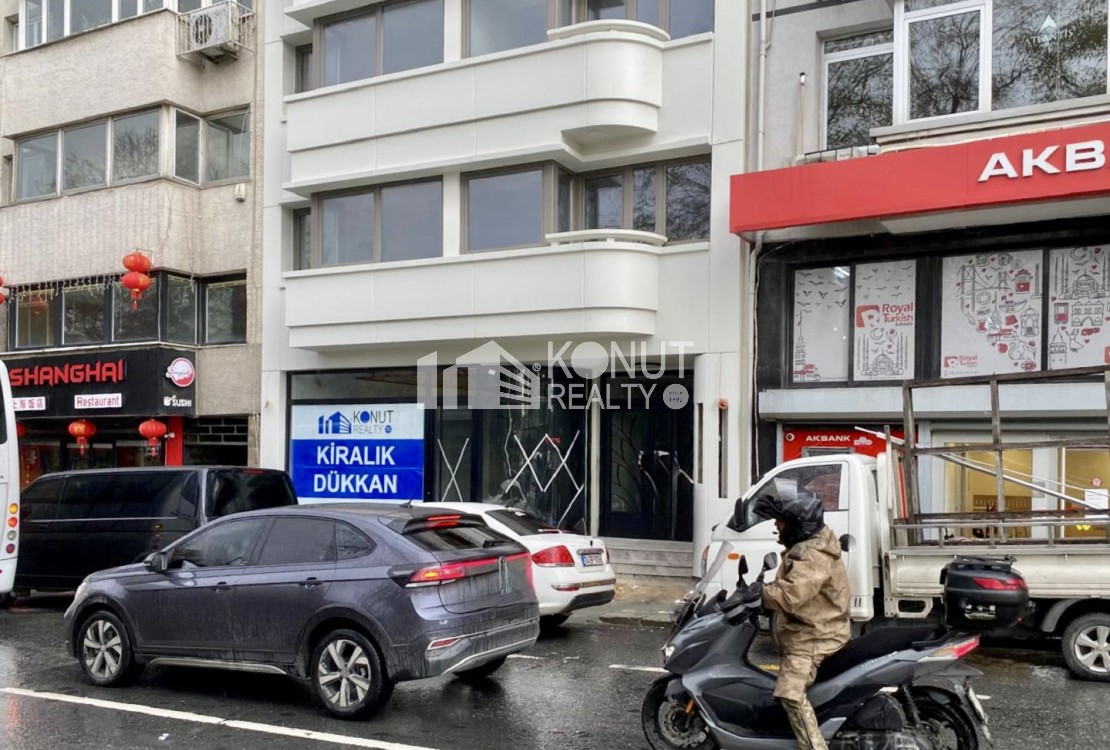 GEZİ PARKI KARŞISI SIFIR BİNADA KİRALIK DÜKKAN