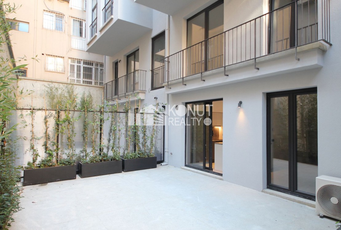 2 Bedroom Modern Garden Duplex Apartment