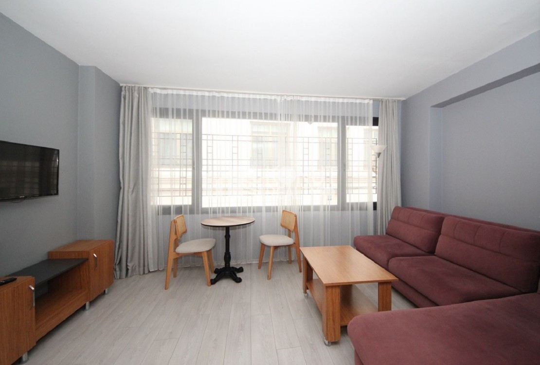 Gümüşsuyu'nda 6 Yıllık Binada 1+1 Mobilyalı Daire