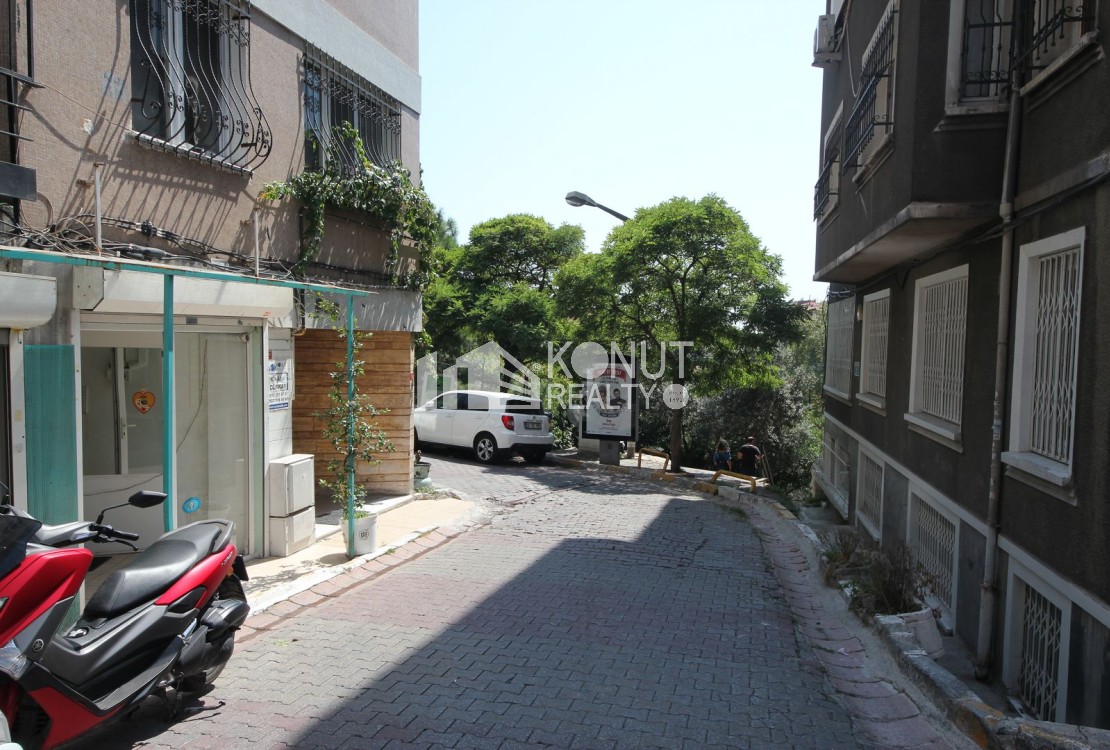 Fındıklı Bolahenk Sokak'ta Kiralık Dükkan
