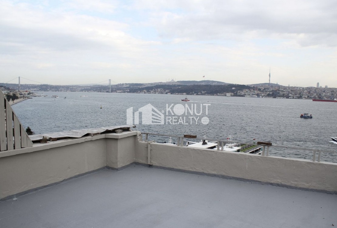 Kabataş'ta Teraslı Boğaz Manzaralı 1+1 Daire