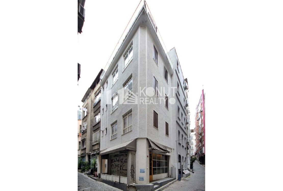 GALATASARAY'DA SATILIK BİNA (DÜKKAN + 3 DAİRE)