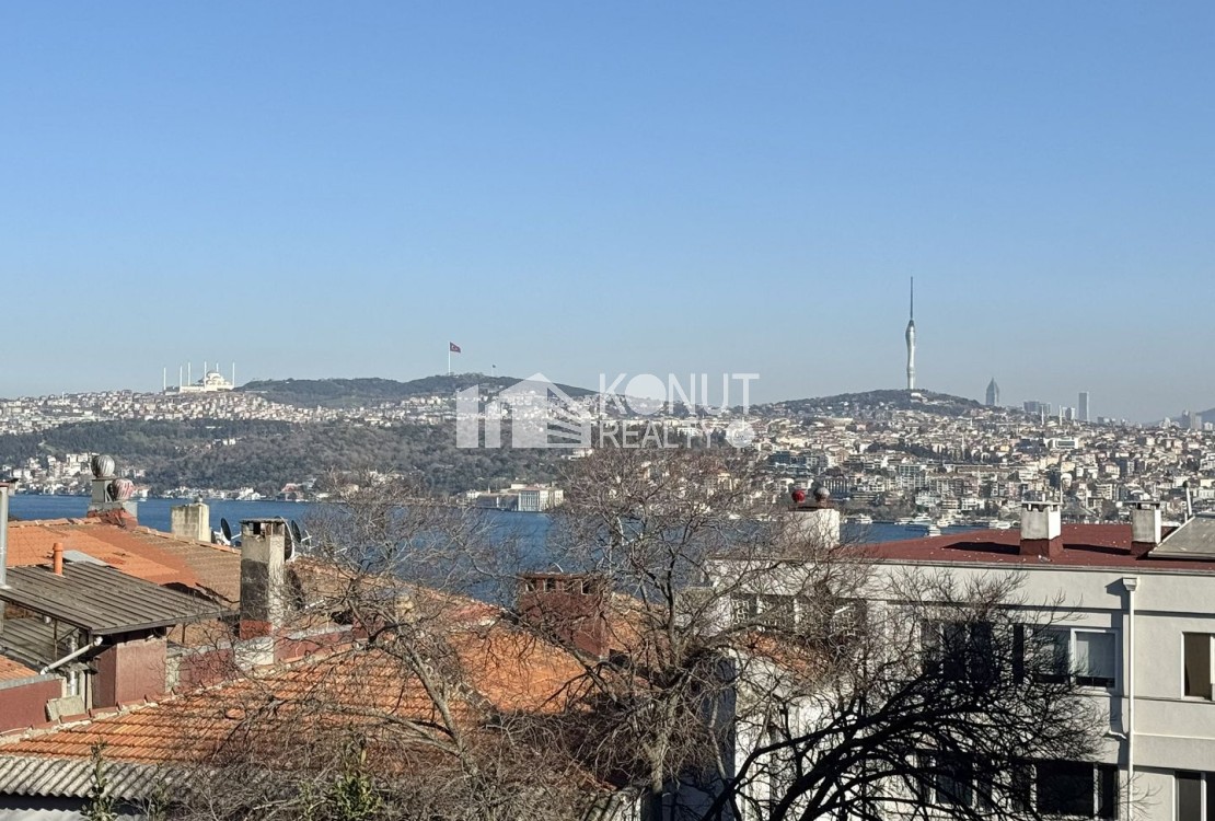 Gümüşsuyu'nda Manzaralı 3,5+1 Kiralık Daire