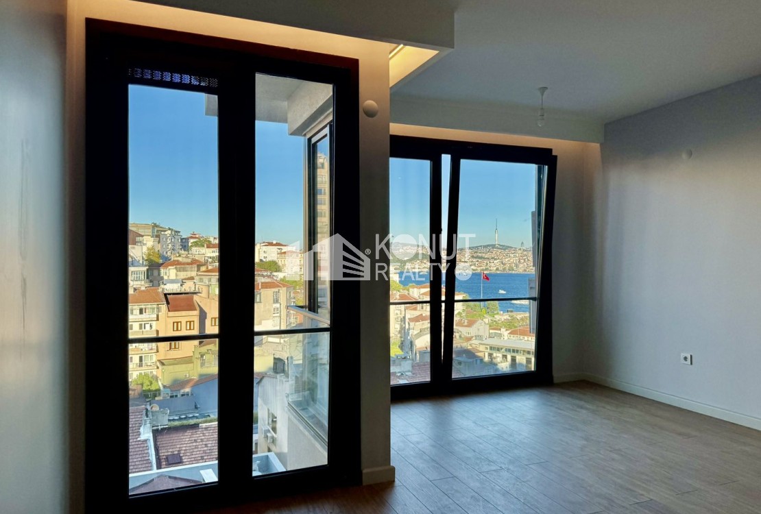 Cihangir'de Sıfır Binada Boğaz Manzaralı Daire