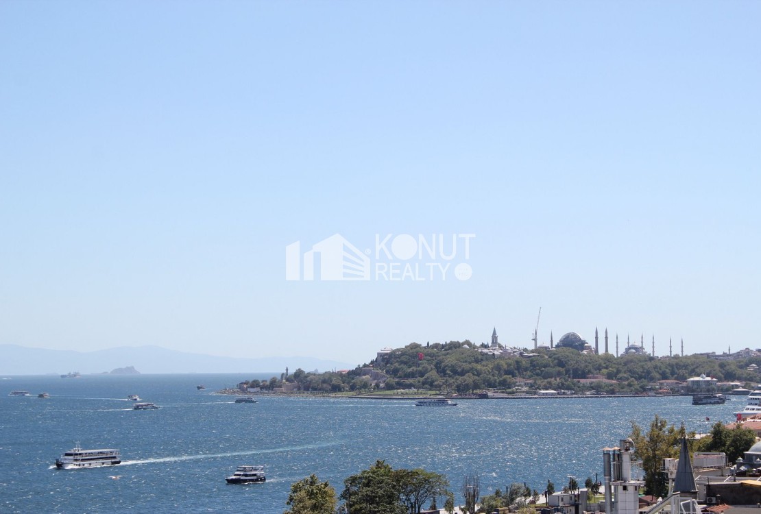Kabataş'ta Eşsiz Boğaz Manzaralı Kiralık Daire