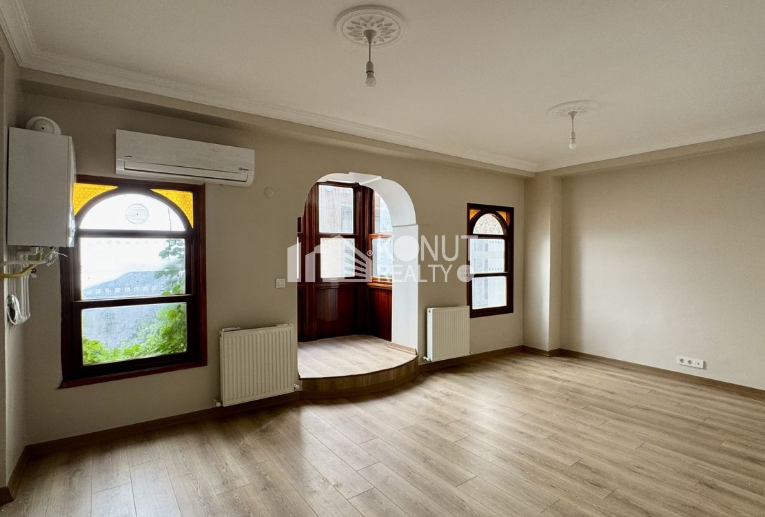 İstiklal Cad. 150 mt. 1+1 Bakımlı Kiralık Ofis
