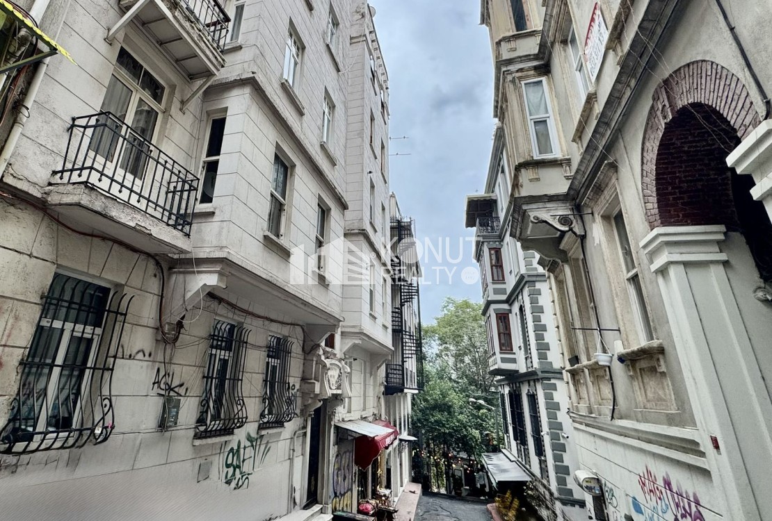 Furnished 2 Bedroom Flat in Galata