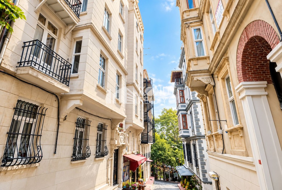 Furnished 2 Bedroom Flat in Galata