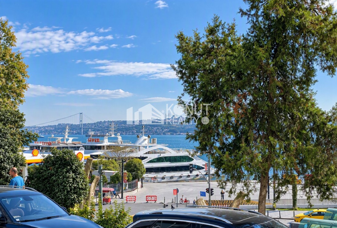 Kabataş'ta Otoparklı Boğaz Manzaralı 640m2 Ofis